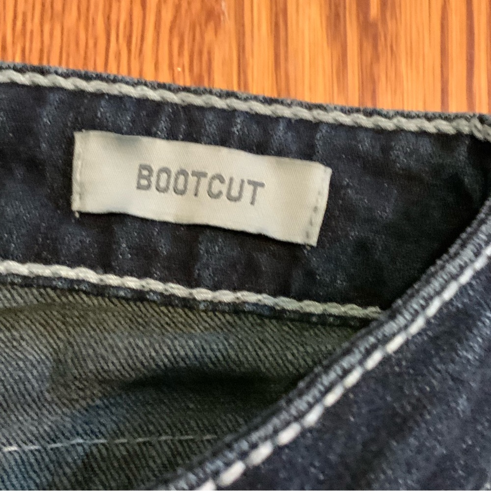 Day Trip Jeans Rhinestones Boot Cut Embroidery Details Blue Low Rise Size 14 - Picture 4 of 9